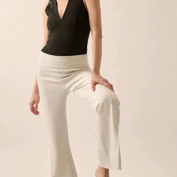 Promise the Label Premium Scuba Split-Leg Flare Pants - NWT - Size Medium - Picture 2 of 6